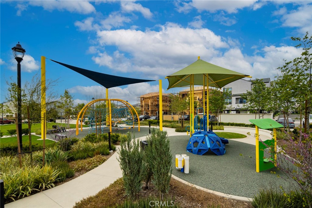 4411 S Fairmount Paseo