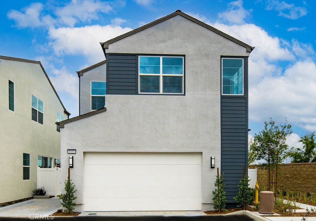 4411 S Fairmount Paseo