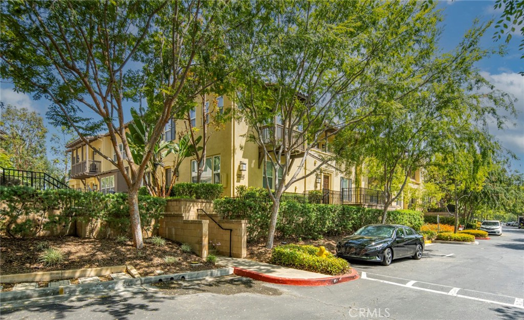 893 Terrace Lane W. 1