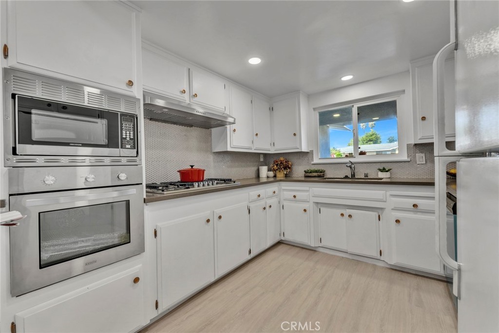 13031 Los Cedros Ave.