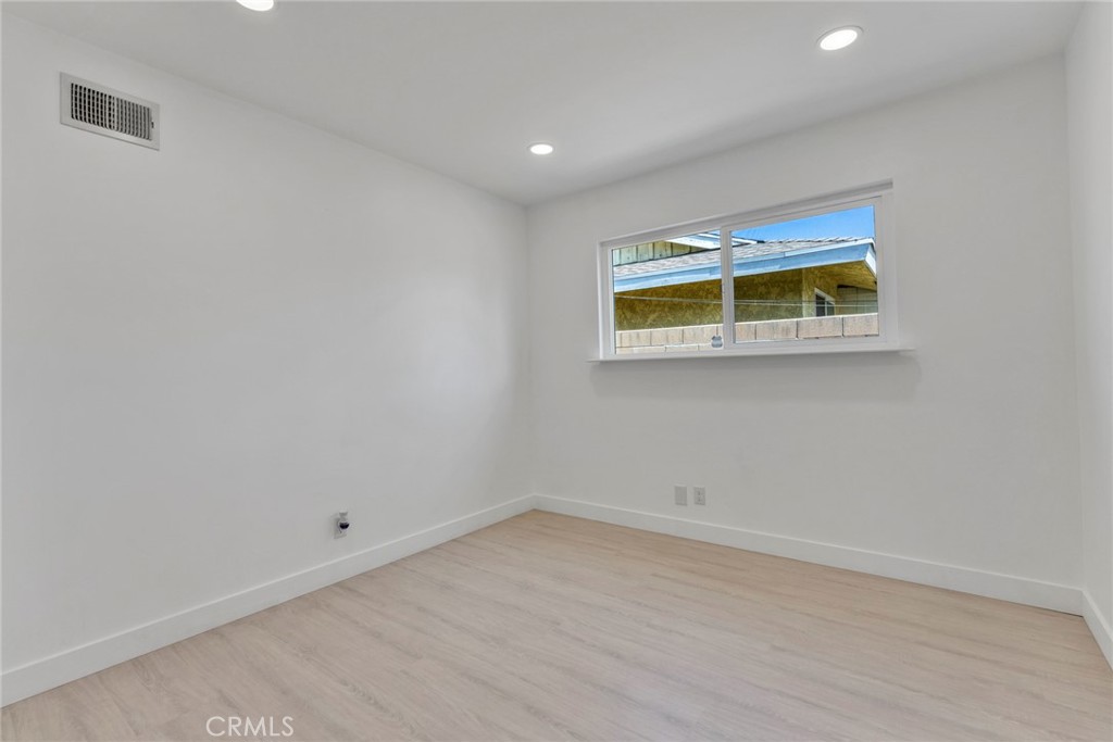 13031 Los Cedros Ave.