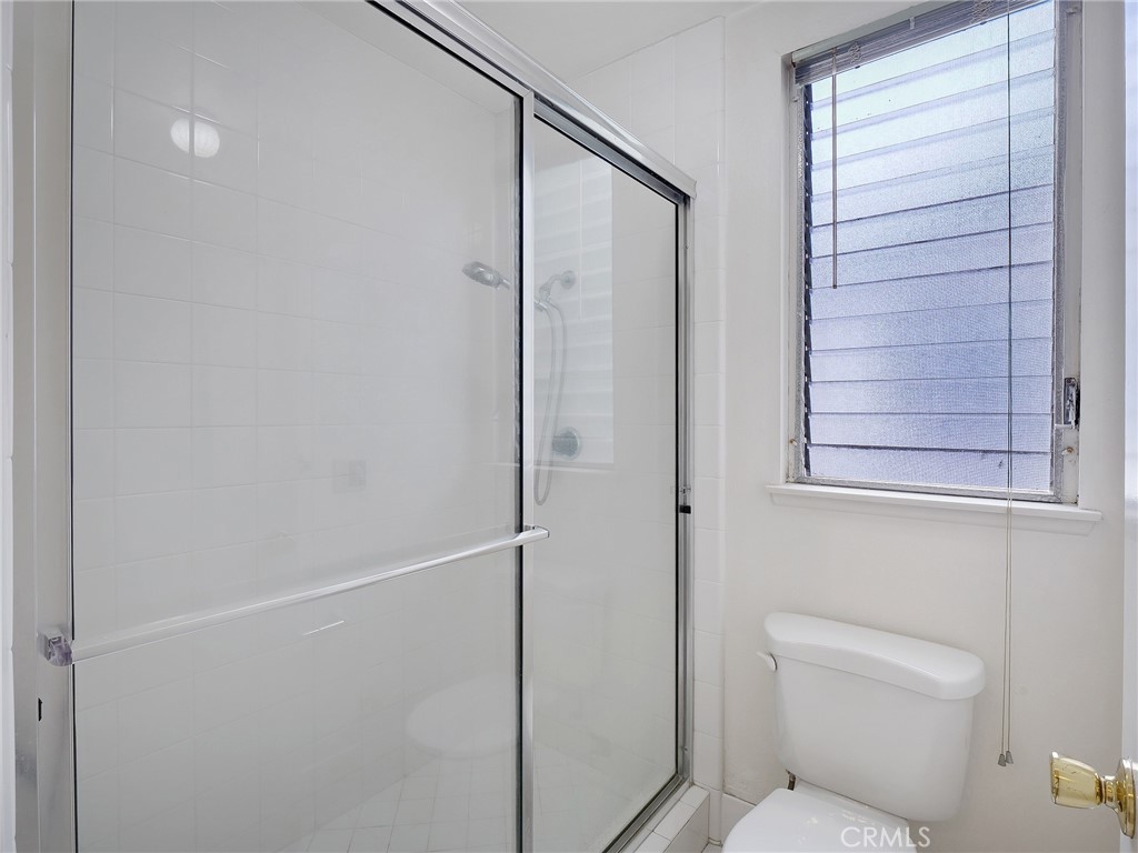 3852 Claremont Street