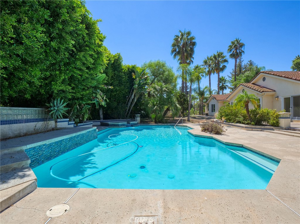 23655 Falcons View Drive