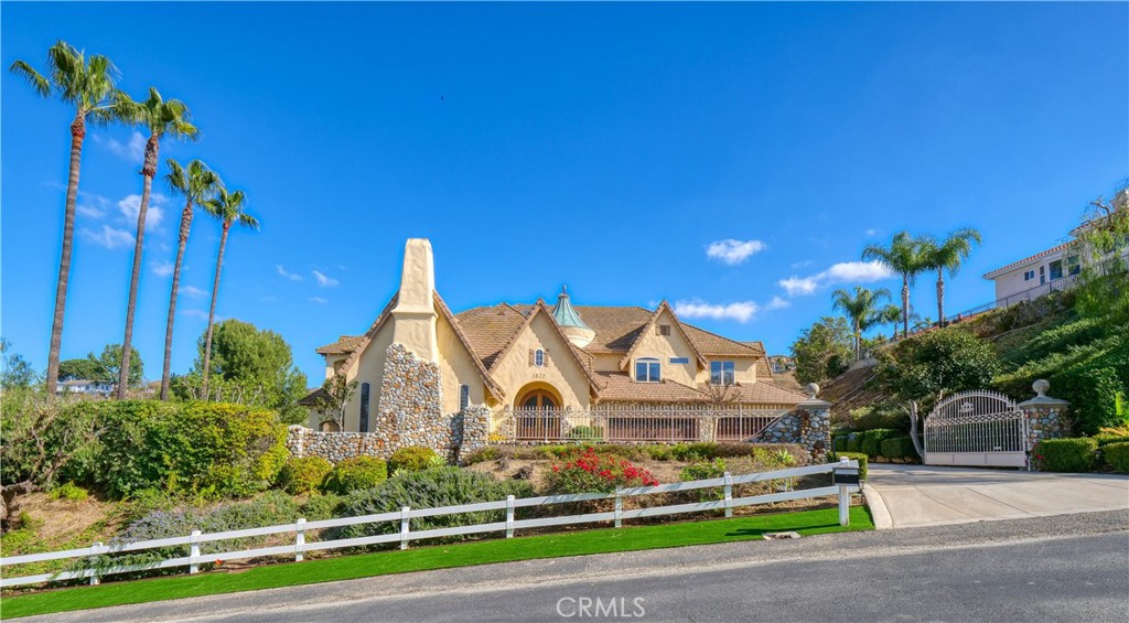 1822 Diamond Knoll Lane