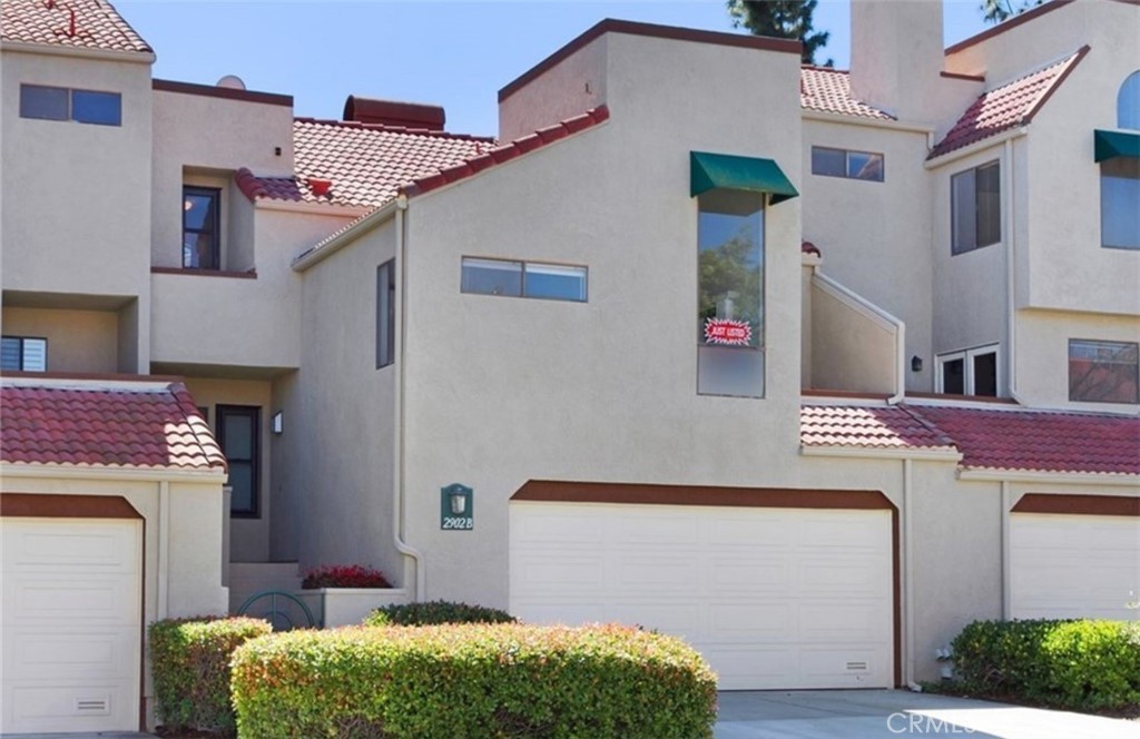 2902 Yucatan Place B