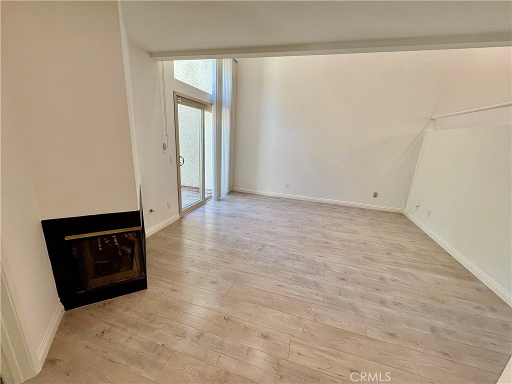 2902 Yucatan Place B