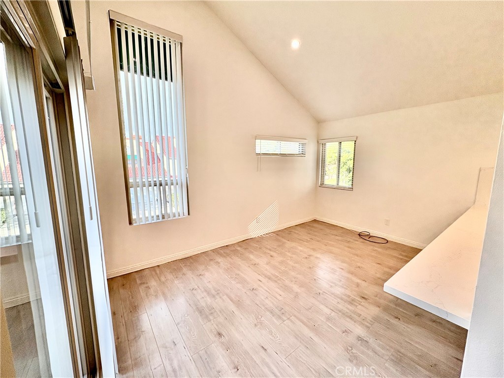 2902 Yucatan Place B