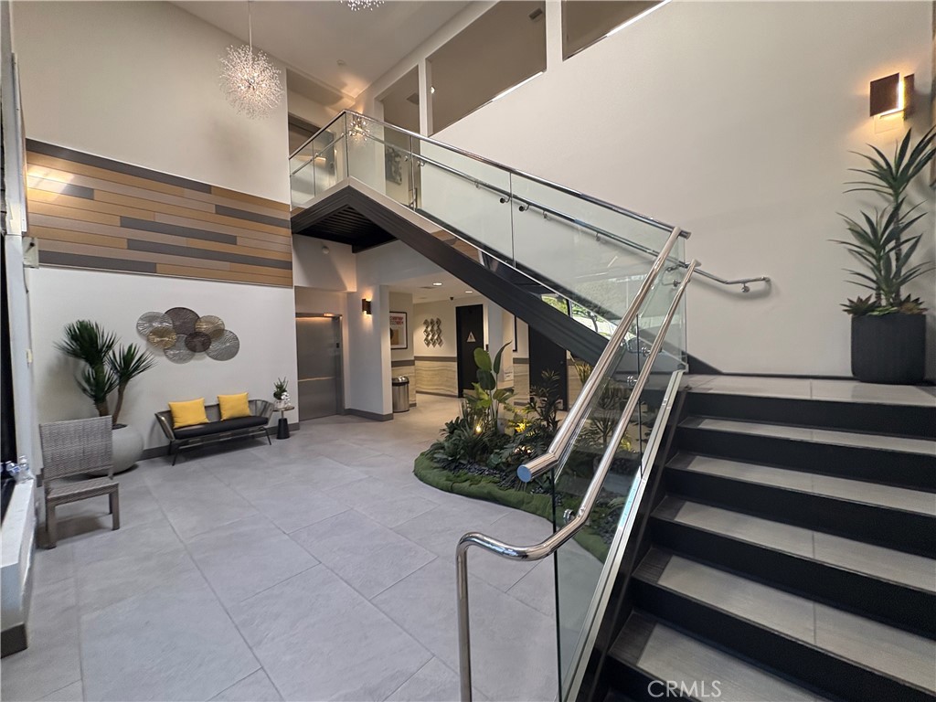 328 S Atlantic Boulevard 201