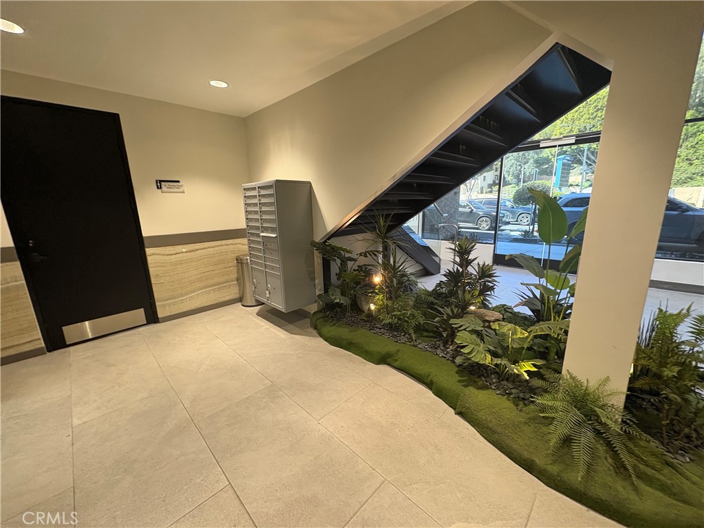 328 S Atlantic Boulevard 201