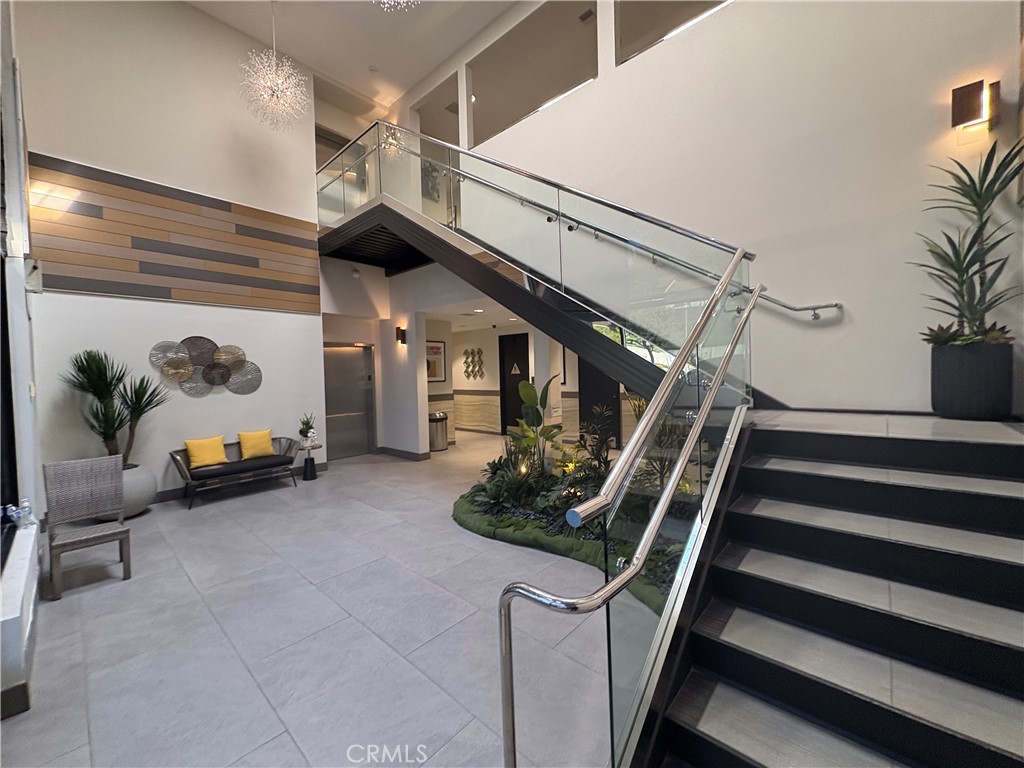 328 S Atlantic Boulevard 201