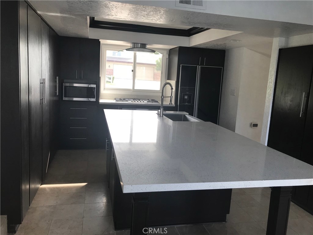 23819 Ridge Line Road