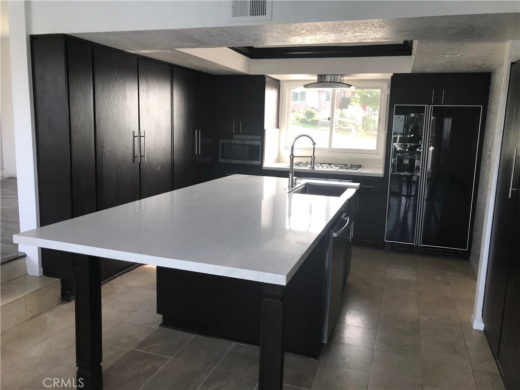 23819 Ridge Line Road