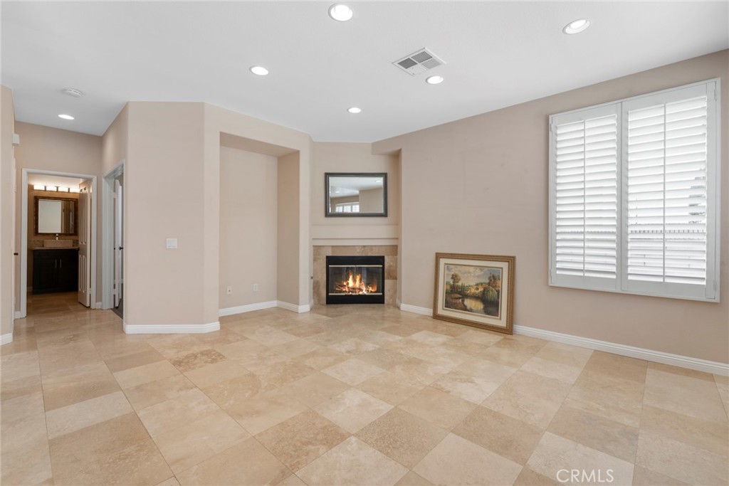 15863 Silver Springs Dr