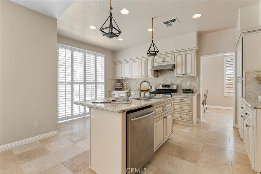 15863 Silver Springs Dr