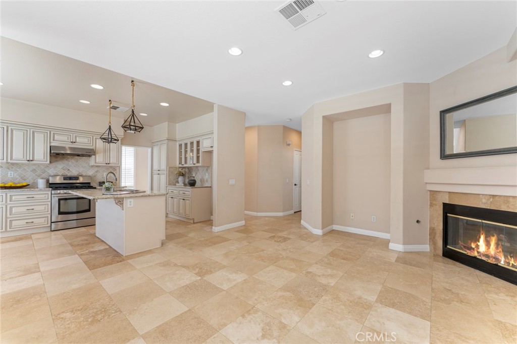 15863 Silver Springs Dr