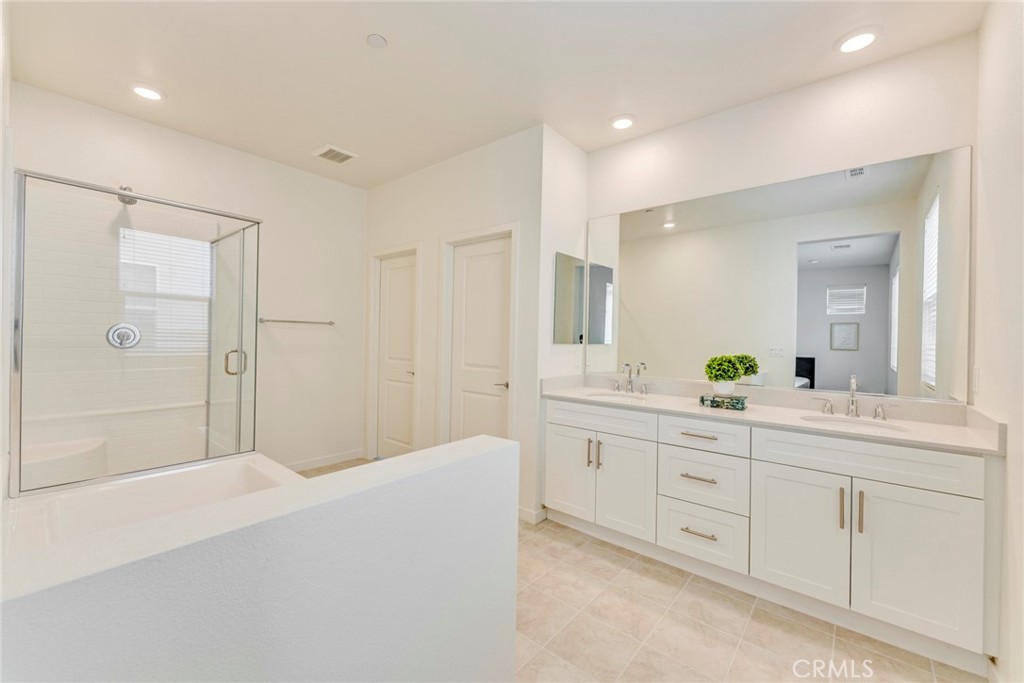 3595 E. Eames St.
