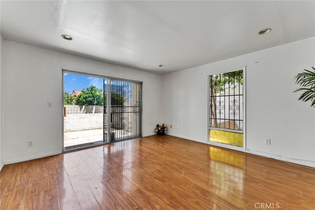 318 S. Lincoln Avenue B