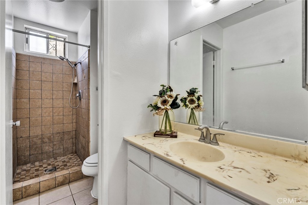 318 S. Lincoln Avenue B