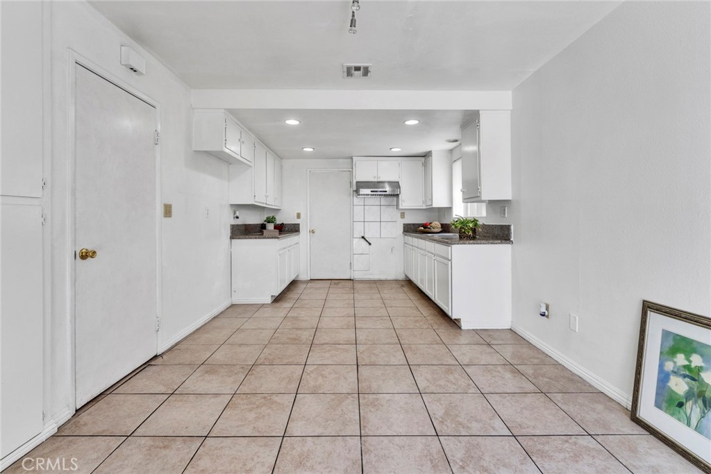 318 S. Lincoln Avenue B