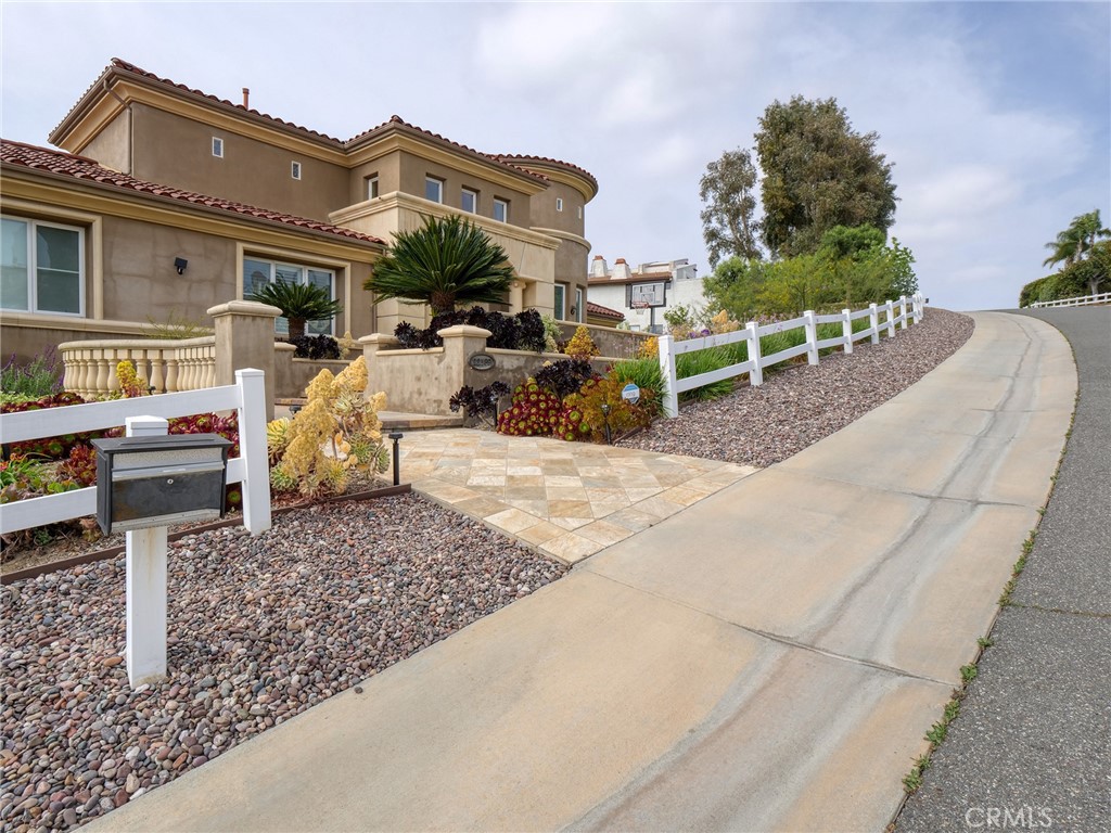 22189 Rim Fire Lane