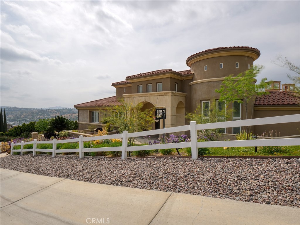 22189 Rim Fire Lane