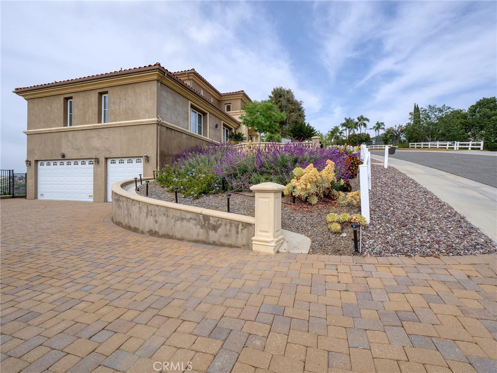 22189 Rim Fire Lane