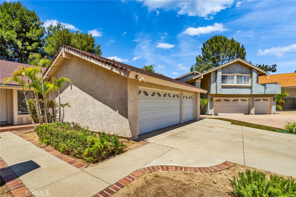 23502 Shadow Crest Place