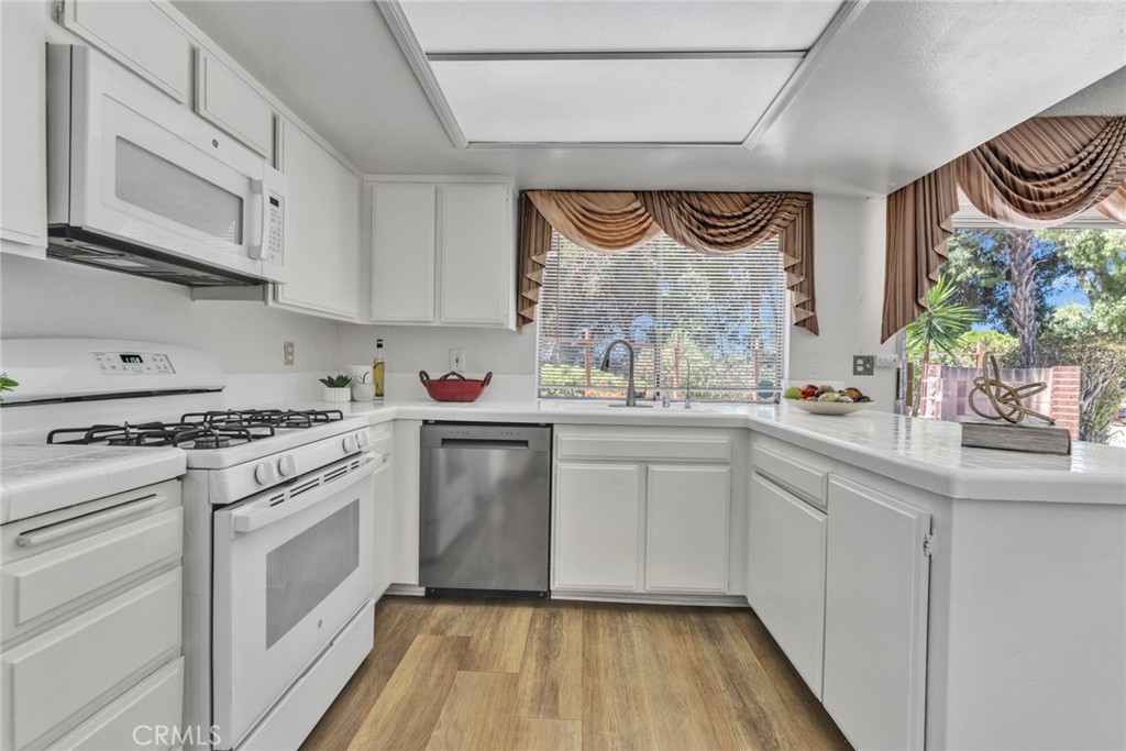 23502 Shadow Crest Place