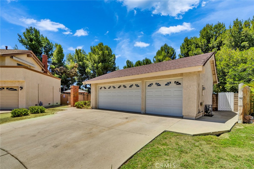 23502 Shadow Crest Place