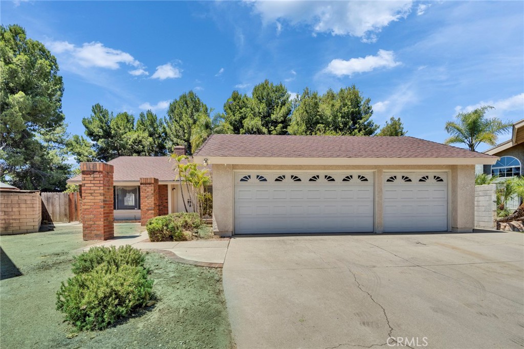 23502 Shadow Crest Place