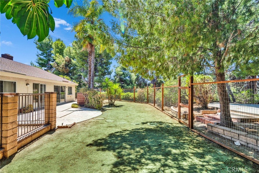 23502 Shadow Crest Place