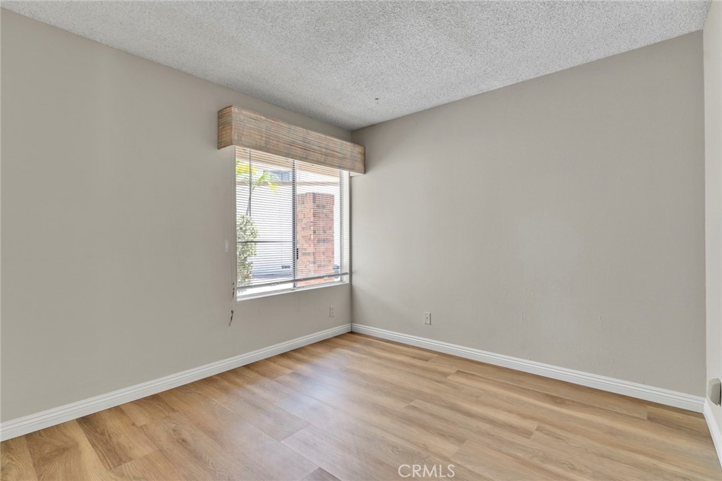 23502 Shadow Crest Place