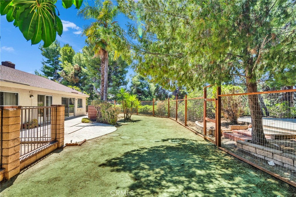 23502 Shadow Crest Place