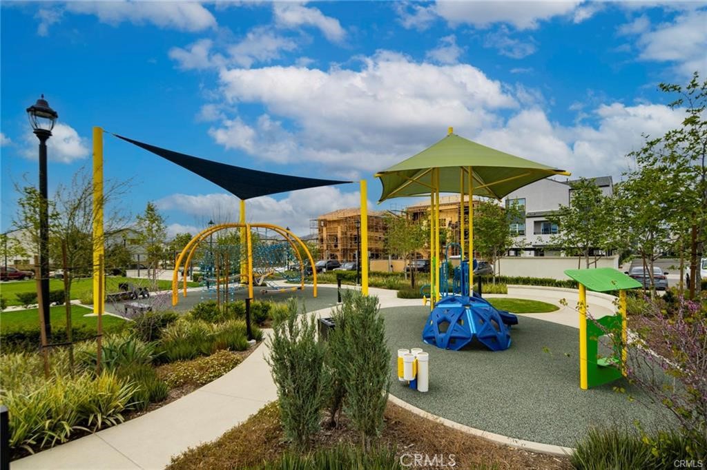 4411 S Fairmount Paseo