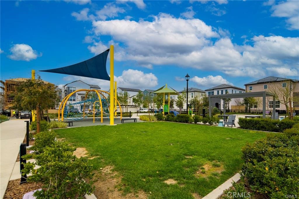 4411 S Fairmount Paseo