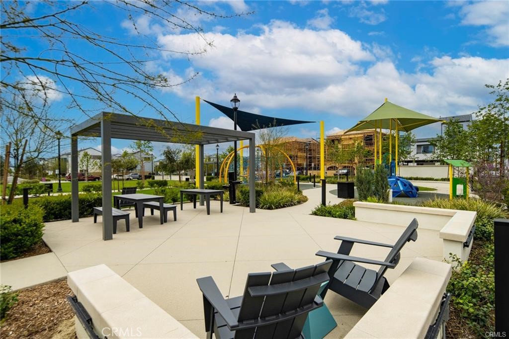 4411 S Fairmount Paseo