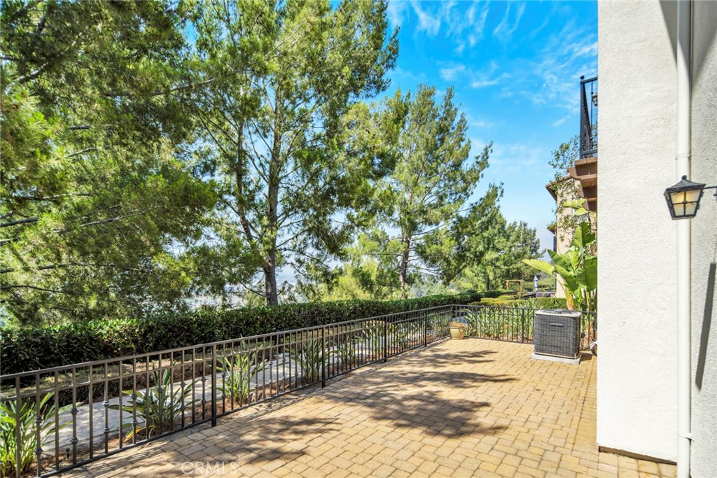 873 Terrace Lane W 4