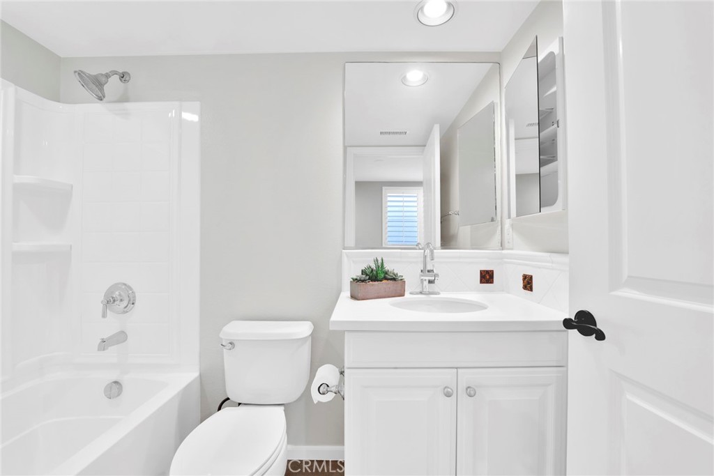 873 Terrace Lane W 4