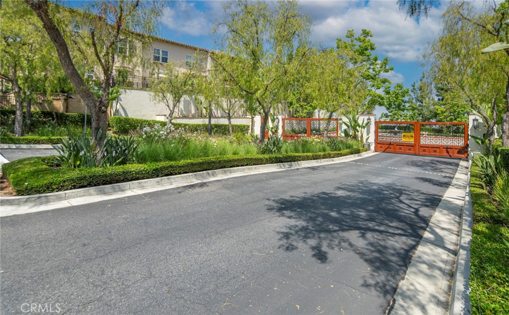 873 Terrace Lane W 4