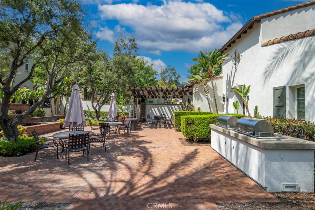 873 Terrace Lane W 4