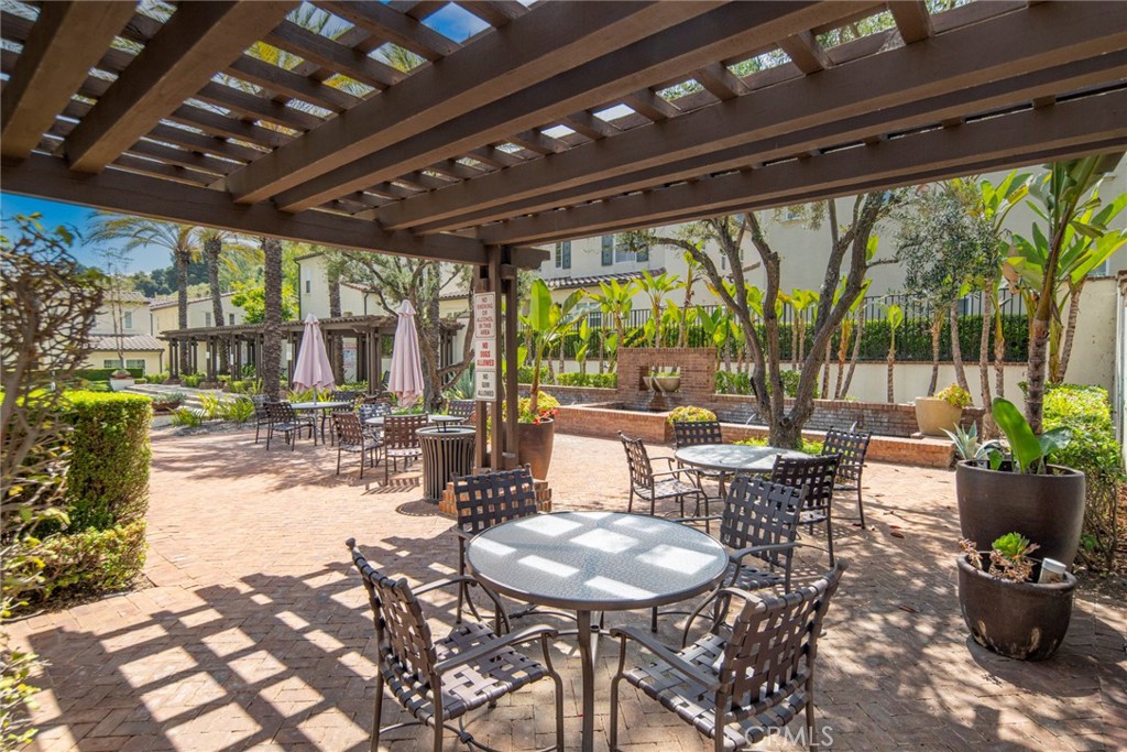 873 Terrace Lane W 4