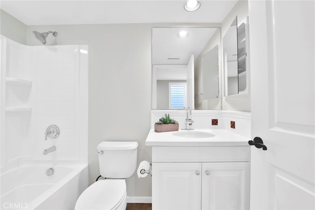 873 Terrace Lane W 4