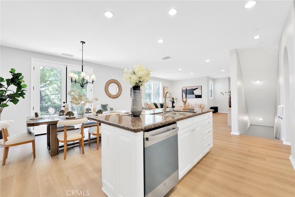 873 Terrace Lane W 4