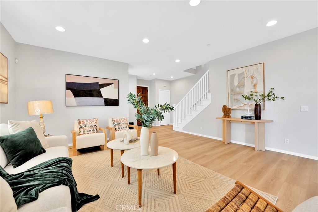 873 Terrace Lane W 4