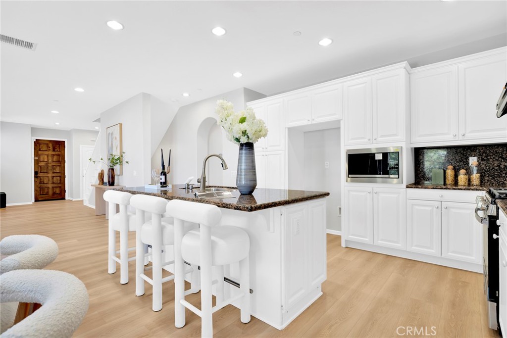 873 Terrace Lane W 4
