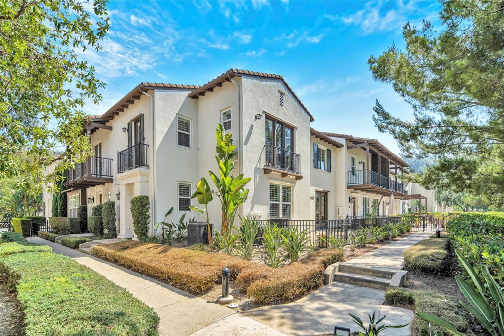 873 Terrace Lane W 4