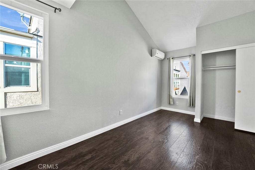 12951 Royal Palm Cir