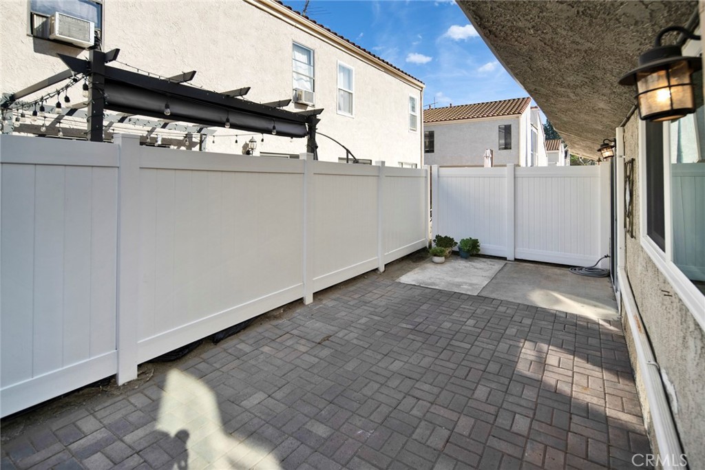 12951 Royal Palm Cir