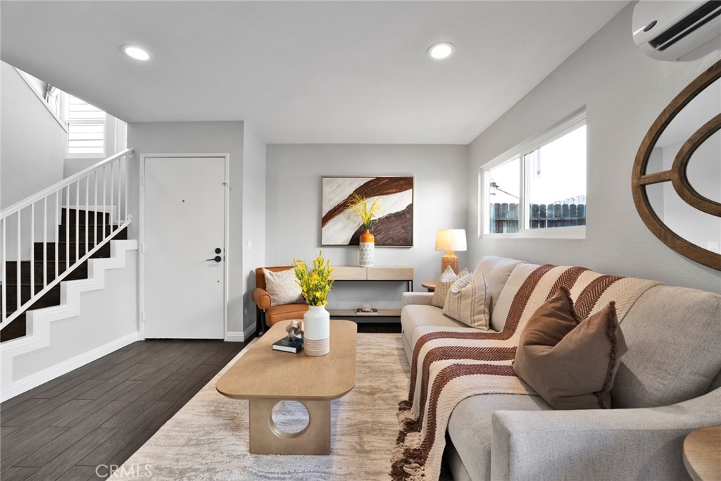 12951 Royal Palm Cir