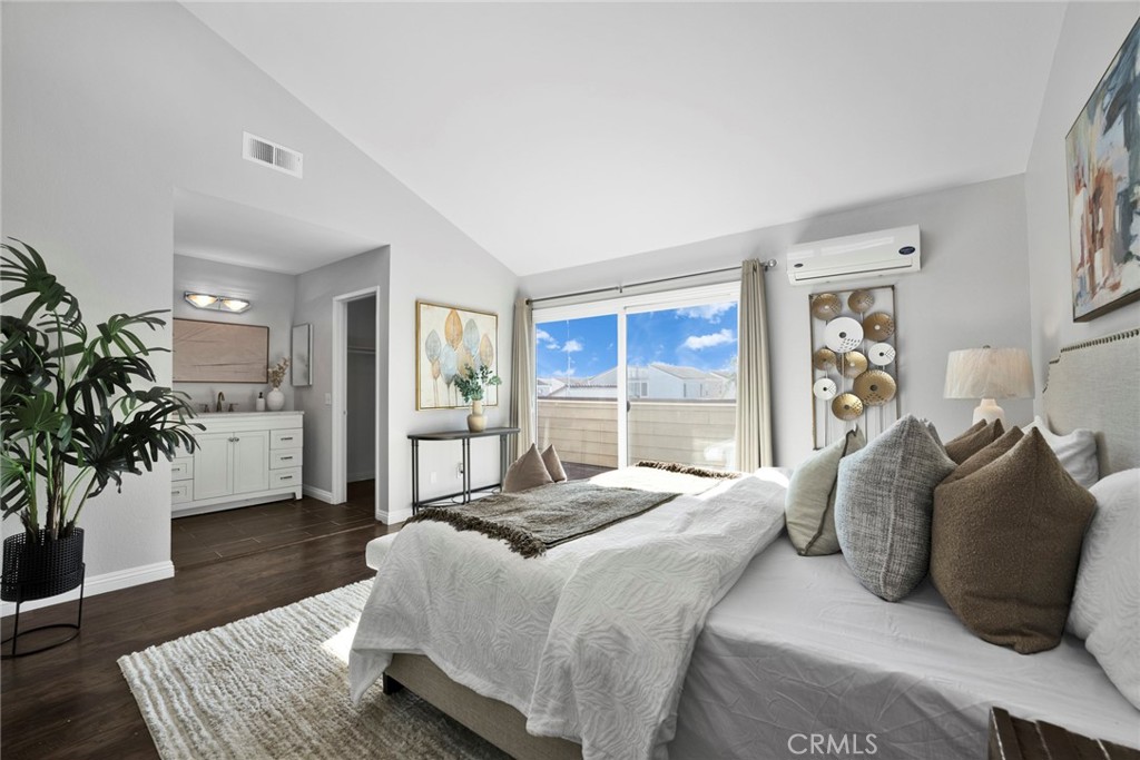 12951 Royal Palm Cir